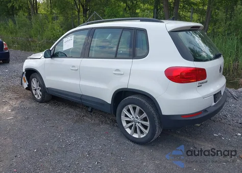2018 Volkswagen Tiguan Limited 2.0T z USA, uszkodzony, nr VIN WVGBV7AX7JK001470